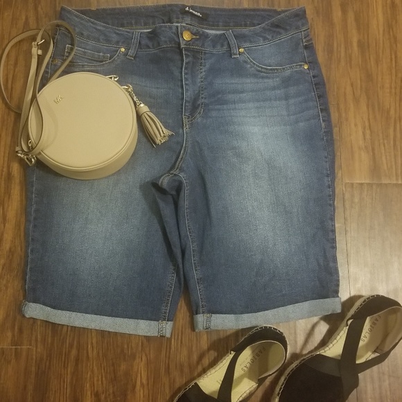 d. jeans Pants - 🌴d. jeans bermuda shorts